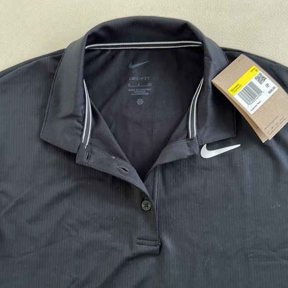 Nike dry-fit New! - Small - Picture 5 of 5